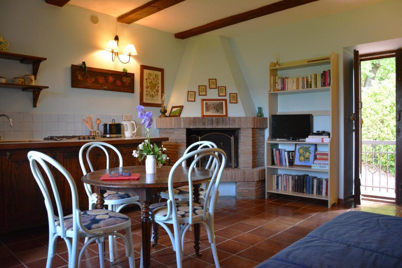 Il Poggiolo Di Parrano Guest House Ngoại thất bức ảnh