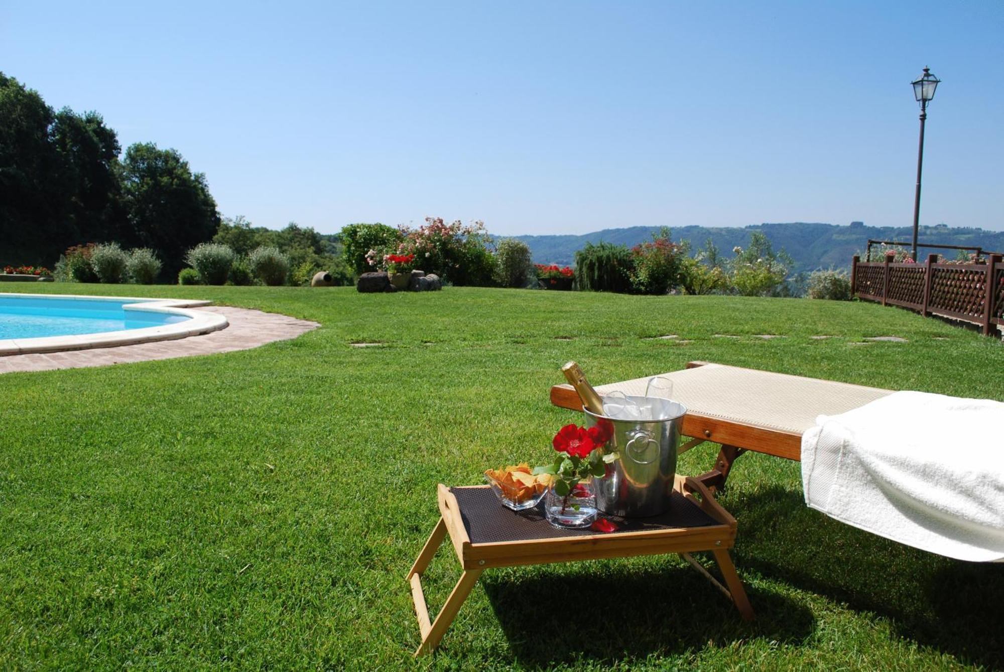 Il Poggiolo Di Parrano Guest House Ngoại thất bức ảnh