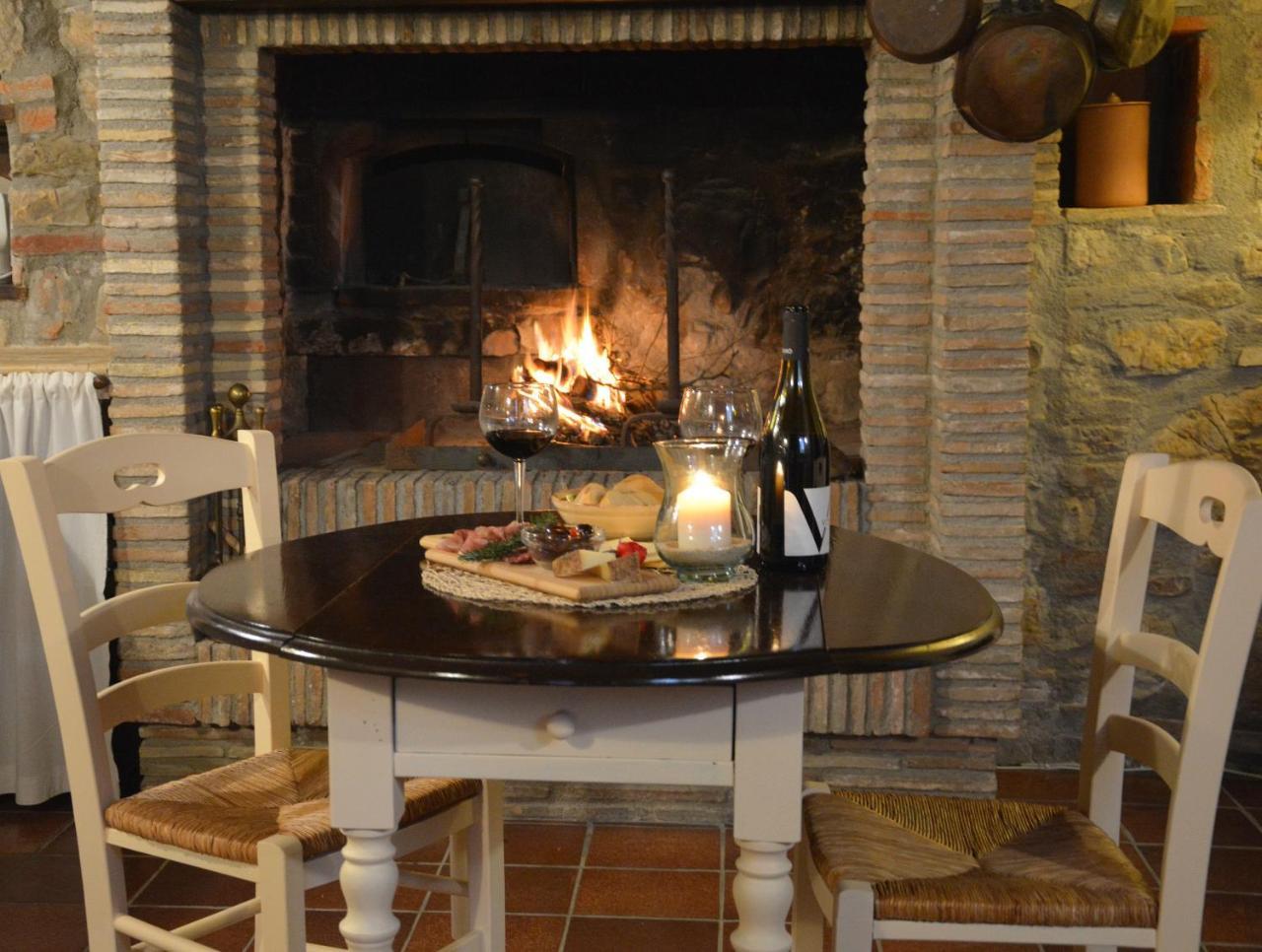 Il Poggiolo Di Parrano Guest House Ngoại thất bức ảnh